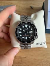Seiko Prospex Men's Black Watch - SKX007K2 - Original Box and Papers