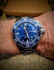 Hamilton Khaki Navy Automatic Diver Wristwatch 300m Blue Dial Stainless Steel