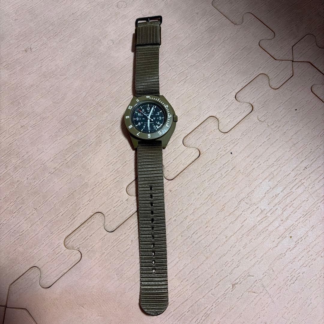 Marathon US Gov Watch Navigator Desert Tan Plastic Old Model Good Condition