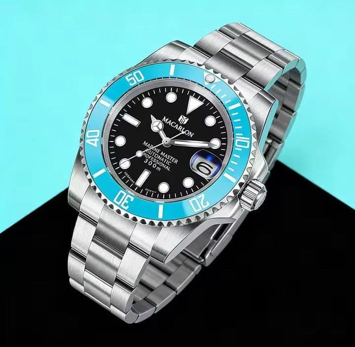 MACARON Master Automatic, water resistant to 300 meters