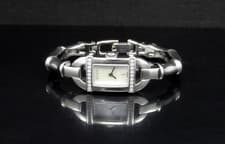 GUCCI 6800L Series Mother-of-pearl Dial Diamond Bamboo Style Band Women's Watch