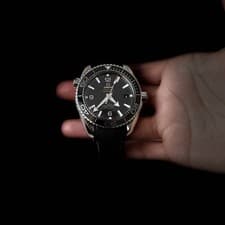 OMEGA Seamaster Planet Ocean 43.5mm 215.30.44.21.01.001 - Bracelet Inc