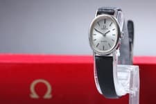 1979 Near MINT/Box OMEGA De Ville 18mm 511.0553 Manual Silver Women's Vintage
