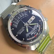 Vintage Wittnauer 2000 Men's Automatic watch W102 perpetual calendar 1970s