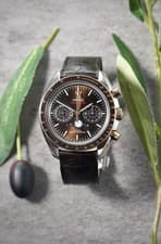 Omega Speedmaster Moonphase 304.23.44.52.13.001