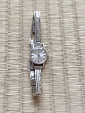 Seiko Hand-Wound Watch Serviced Vintage Ladies Wristwatch
