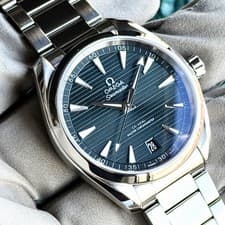 2025 Omega Seamaster "Green Dial" Aqua Terra 150M 220.10.41.21.10.001 - B&P