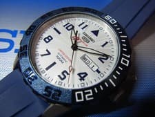 Rare SEIKO 5 Sports SRP785K1 Mount Fuji World Heritage Registration Commemorativ