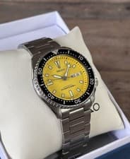 NOS Seiko SKXA35 “Bumblebee” Diver’s 200m (7S26-0028) – FULL SET