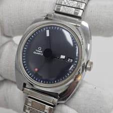 Vintage Retro Original Timex Q Red Dot Enigma Quartz Day/Date New Battery Runs