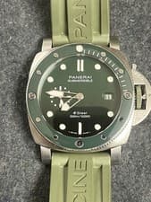 Panerai Submersible Quarantaquattro Verde PAM01287 Automatic / Steel / 44 mm