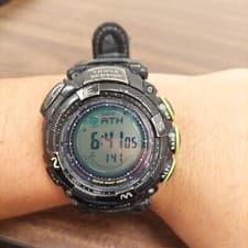 Casio Pathfinder paw-1500GB-3 Wrist Watch Rare Compass Thermometer Barometer