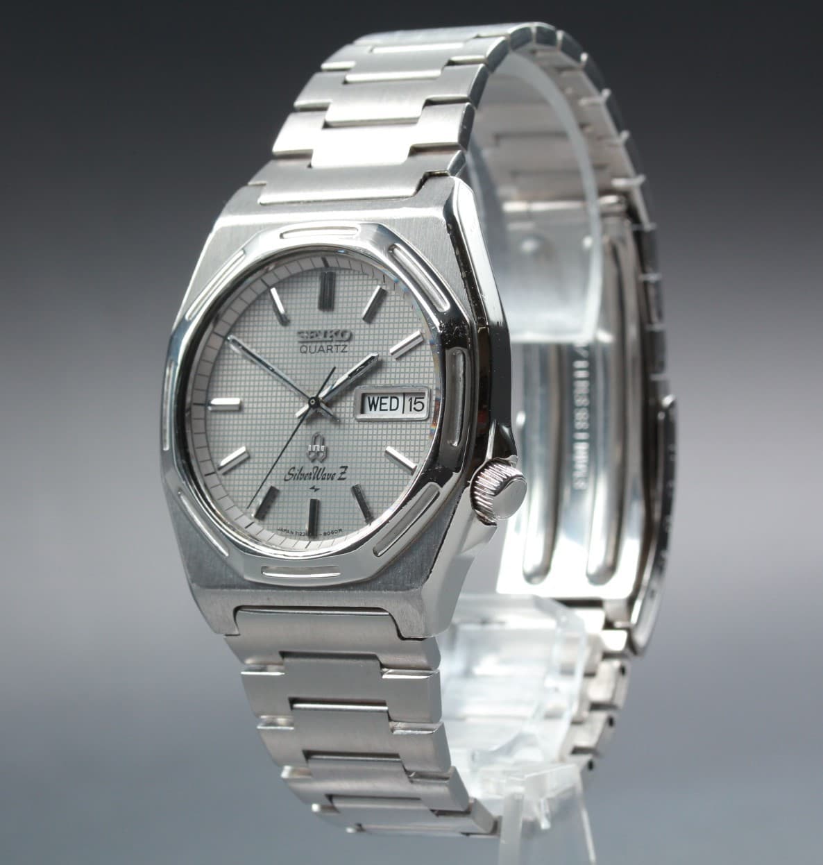 Vintage 1988 Near MINT Seiko Silver Wave Z 7123-8060 Gray Kanji Octagon Qz Men's