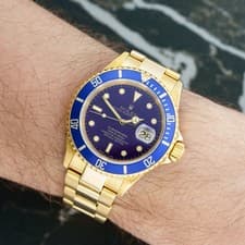 Rolex Submariner - 16618 - 40mm mm Yellow Gold