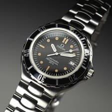 Omega Seamaster Diver Quartz 200m 36mm Mens Timepiece wrist 18cm