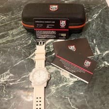 Import duty included for US buyers  Luminox Navy Seals Quartz 7057.WO White DLC