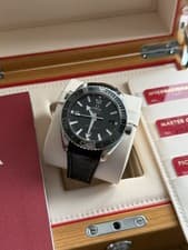 OMEGA Seamaster Planet Ocean 600M Black 2018 43.5mm 215.33.44.21.01.001 Full Set