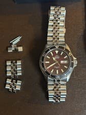 Orient Kamasu Red Dial Automatic Diver | Sapphire | 2 Aftermarket Bracelets