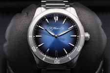 H.Moser & Cie. Pioneer Centre Seconds "Diver" 3200-1204