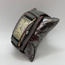 [RECTANGULAR CASE] OMEGA VINTAGE T17 Manual Wind Wristwatch