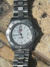 Tag Heuer Professional 200 Meter Watch  GREAT Condition - Runs!