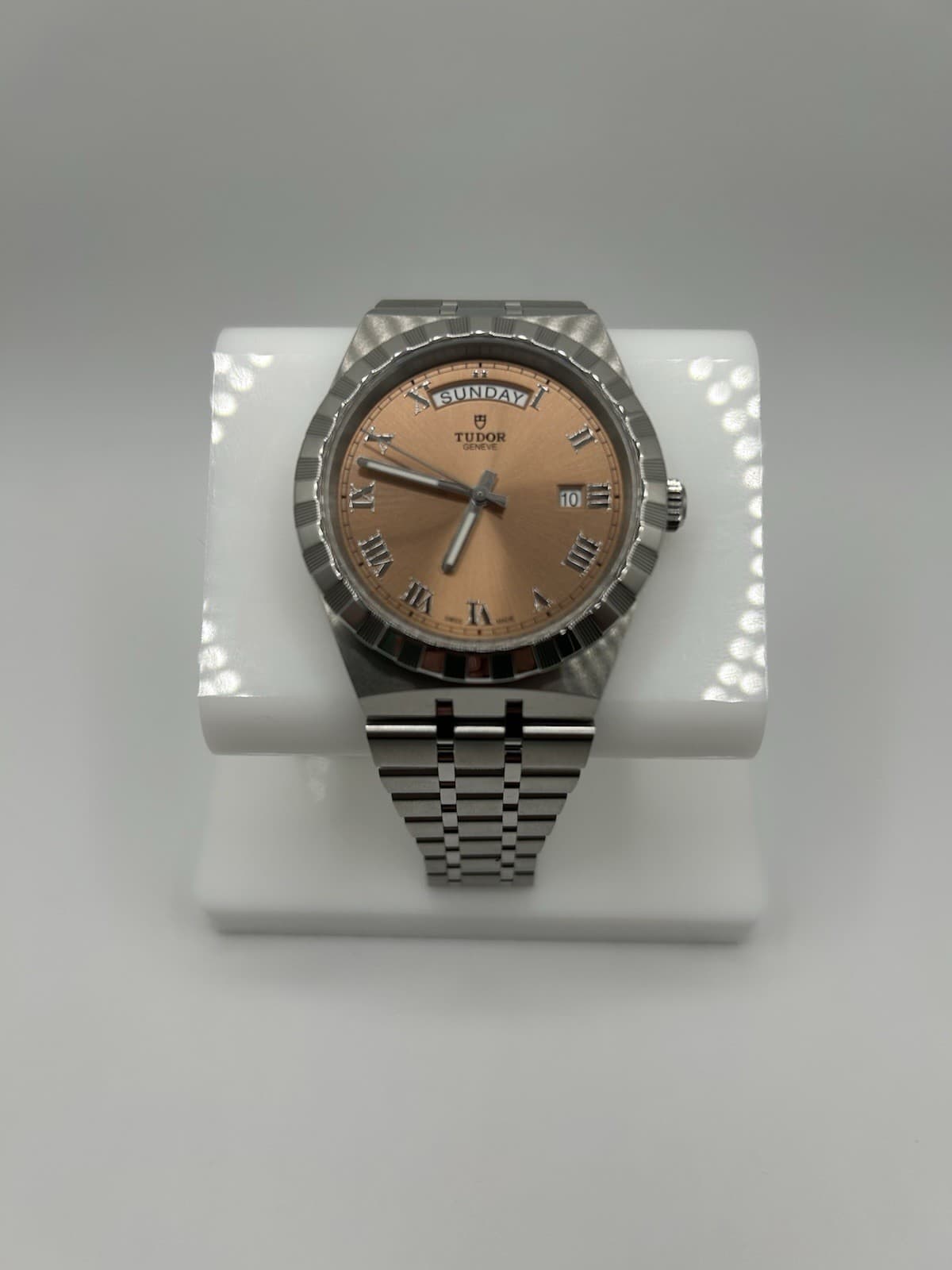 2026 Tudor Royal 41mm Salmon Dial. New!