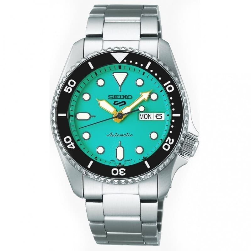 Seiko 5 Sports SKX Mid-Size SRPK33K1 Automatic Green Dial Watch