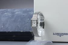 [Near MINT w/ Box] Longines Tank L5.173.4 18mm Silver Dial Quartz Women's Watch