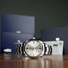 2025 Virtually Unworn Box & Card Grand Seiko Heritage Collection SBGA201