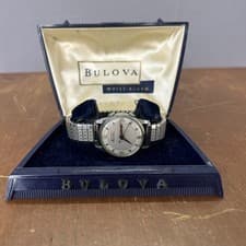 Vintage Bulova Wrist Alarm Men Mechanical Wristwatch NOS In Bakelite Case Works