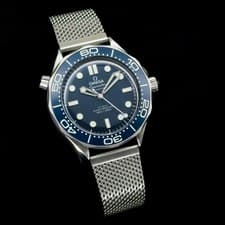 2023 Omega Seamaster Diver 300M James Bond 60th 210.30.42.20.03.002 Complete Set