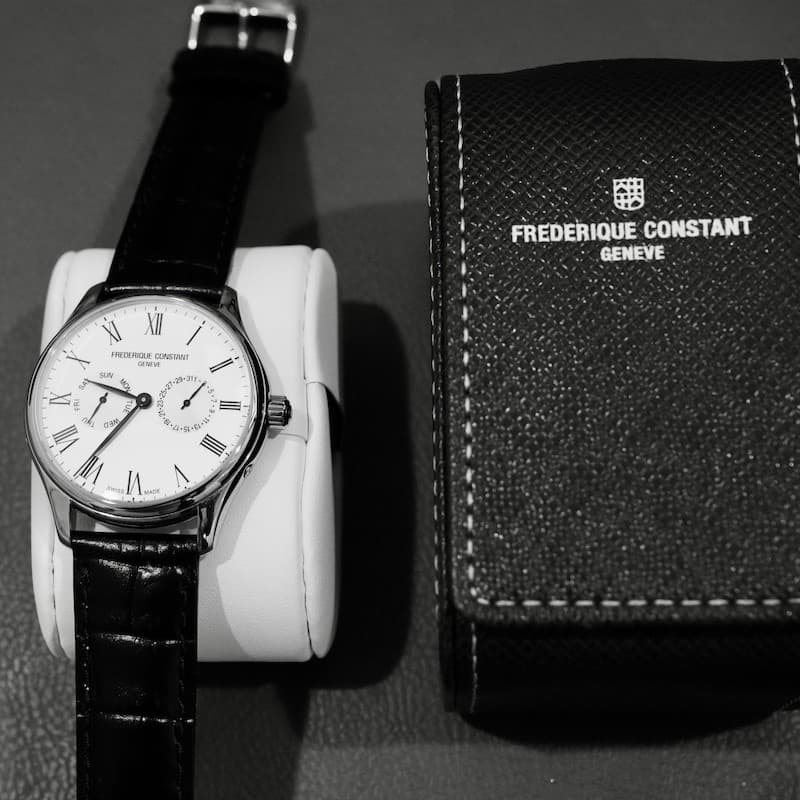 Ex++ Frederique Constant Classics Silver Dial Quartz Movement--Box + Extra Strap