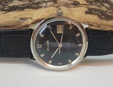USED VINTAGE BULOVA BLACK DIAL DATE AUTOMATIC MAN'S WATCH / T017