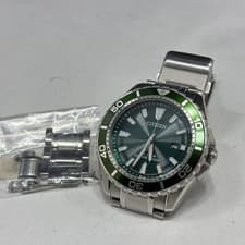Citizen Eco Drive E168 Wristwatch Silver Green Timepiece Authentic Genuine