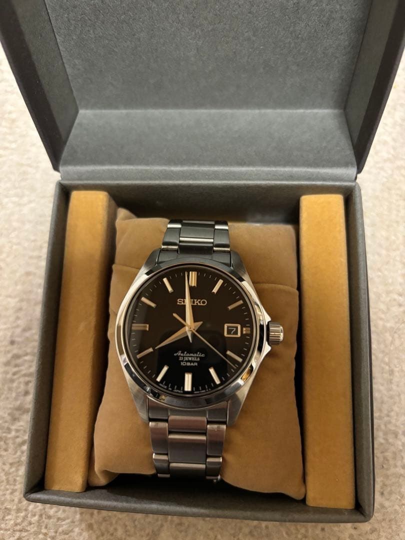 SEIKO SZSB012 Black Automatic Men's Analog Watch Preowned Popular Model Authenti