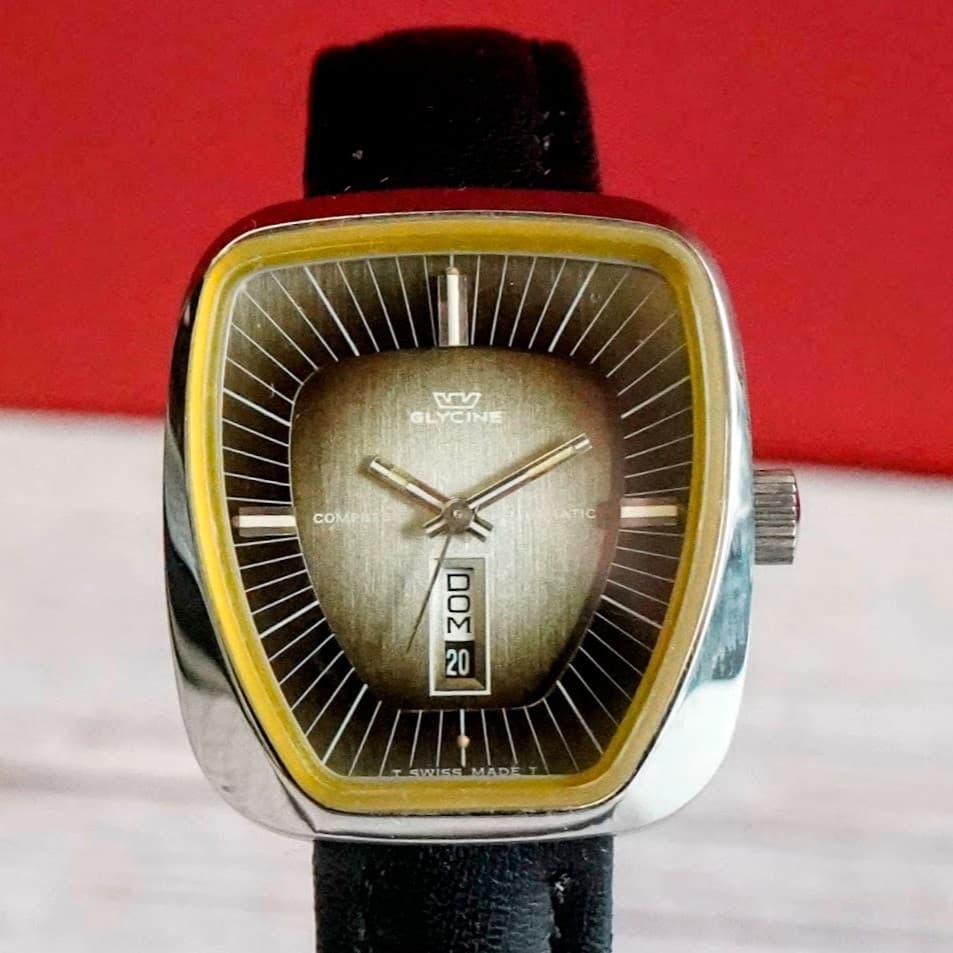 1960s Ladies Glycine Compressor Automatic Watch 365.201 Day/Date 28mm S.S. NOS