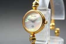 [Near MINT] Vintage GUCCI 2700L Quartz Shell Dial Women Bangle Watch From JAPAN