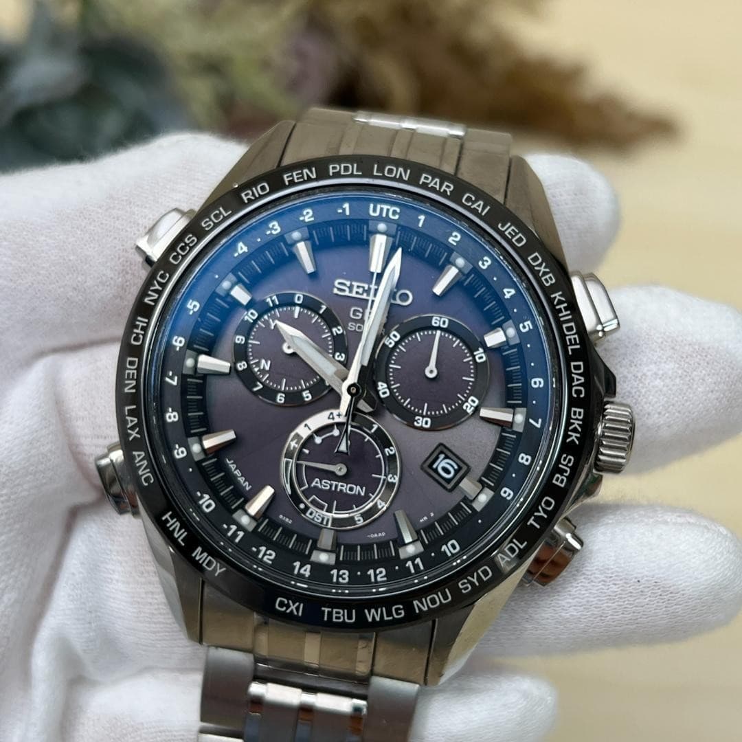 Seiko Astron SBXB003 8X82 GPS Solar Titanium 6.18in Wrist