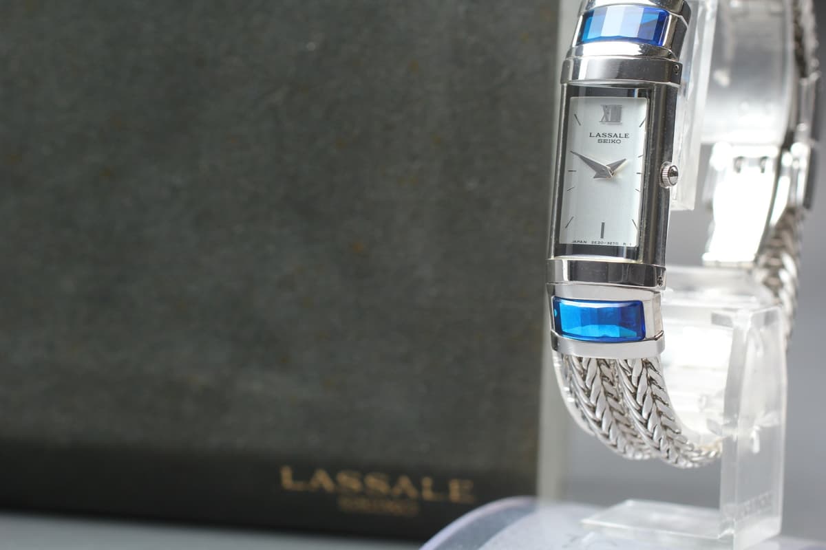 [Near MINT] SEIKO LASSALE 2E20-7510 Blue Stone Silver Dial Quartz Woman's Watch