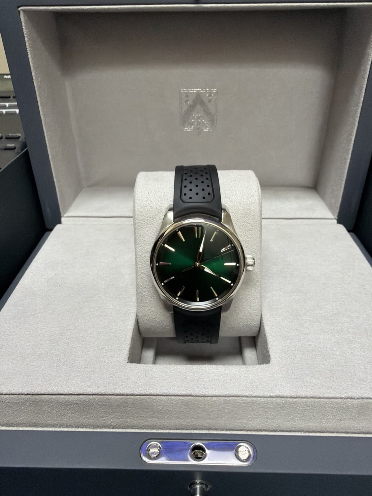 H.Moser & Cie. Pioneer Centre Seconds MINT 2025 - Cosmic Green Steel 40mm Watch