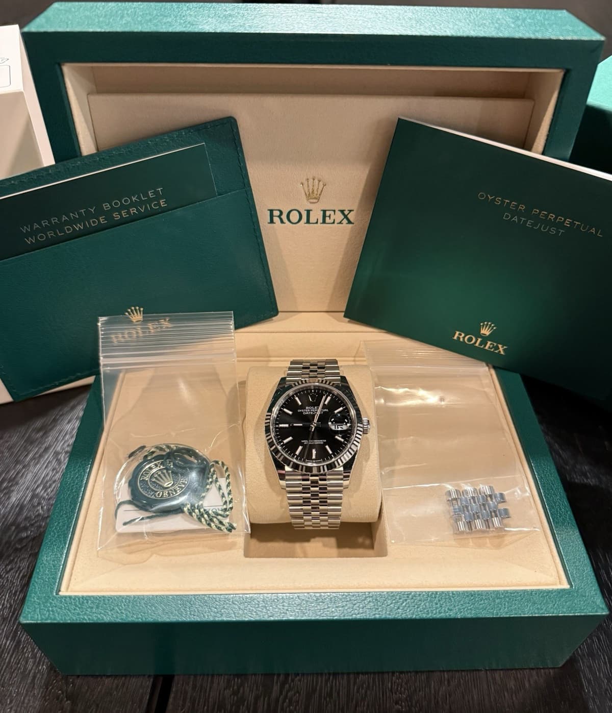 Rolex Datejust 36 Ref. 126234 Black Dial – Fluted  – Jubilee – Full Set – 2026