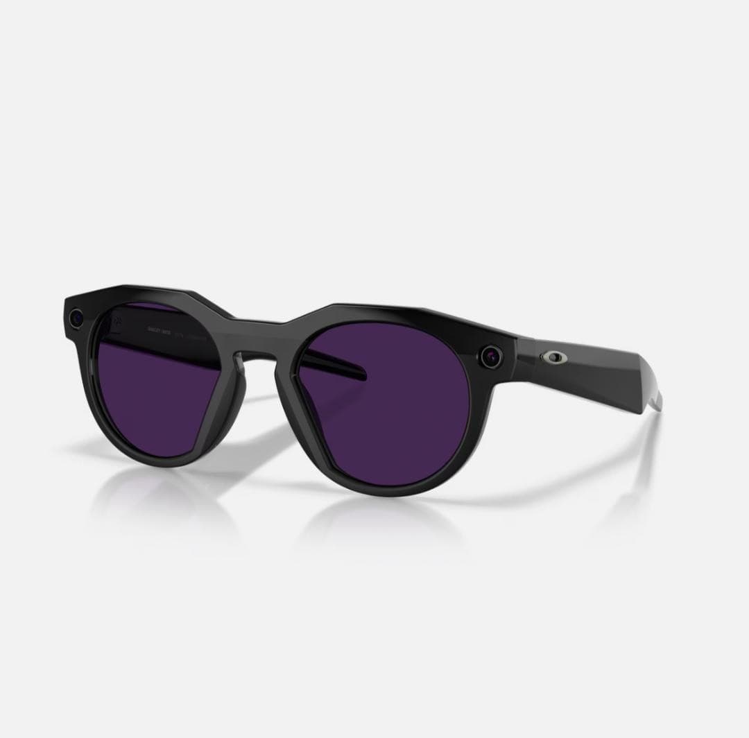 Near Oakley Meta HSTN Dimmable Lens