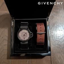 GIVENCHY Seventeen Black Watch