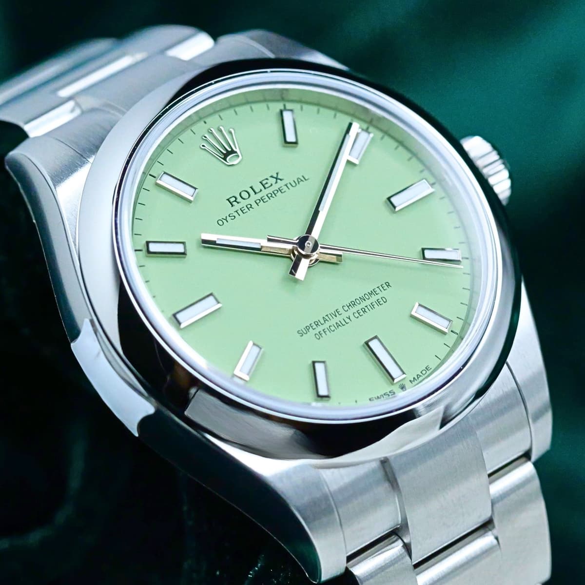 2026 NEW UNWORN Rolex Oyster Perpetual 31 Pistachio Green Steel FULL SET 277200