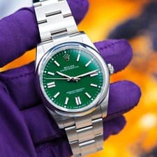 2025’ Rolex OP41 124300 Green Dial Oyster Perpetual 41mm Complete Set
