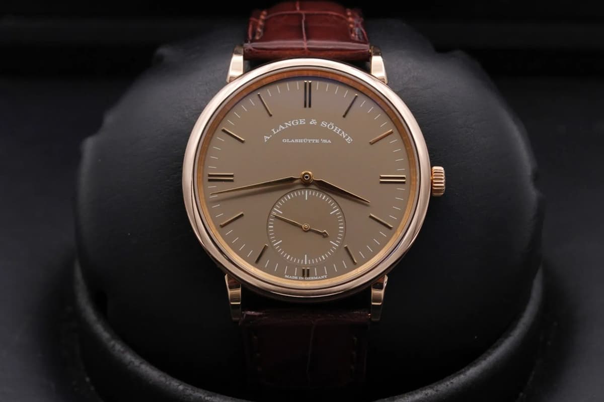 A. Lange & Söhne Saxonia Automatic 380.042