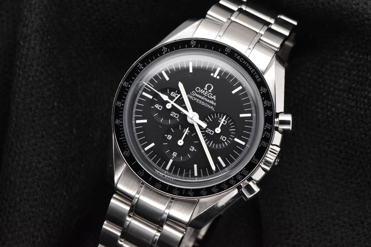 Omega Speedmaster Professional Moon Watch 42mm Steel 311.30.42.30.01.005 Box