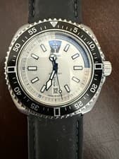 zodiac V-wolf ZO2304 Day & Date watch with red case box white dial Swiss Made