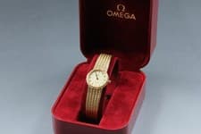 Vintage 1984 Omega De Ville Women's Quartz Gold-Tone Linen Dial 21mm [Near Mint]