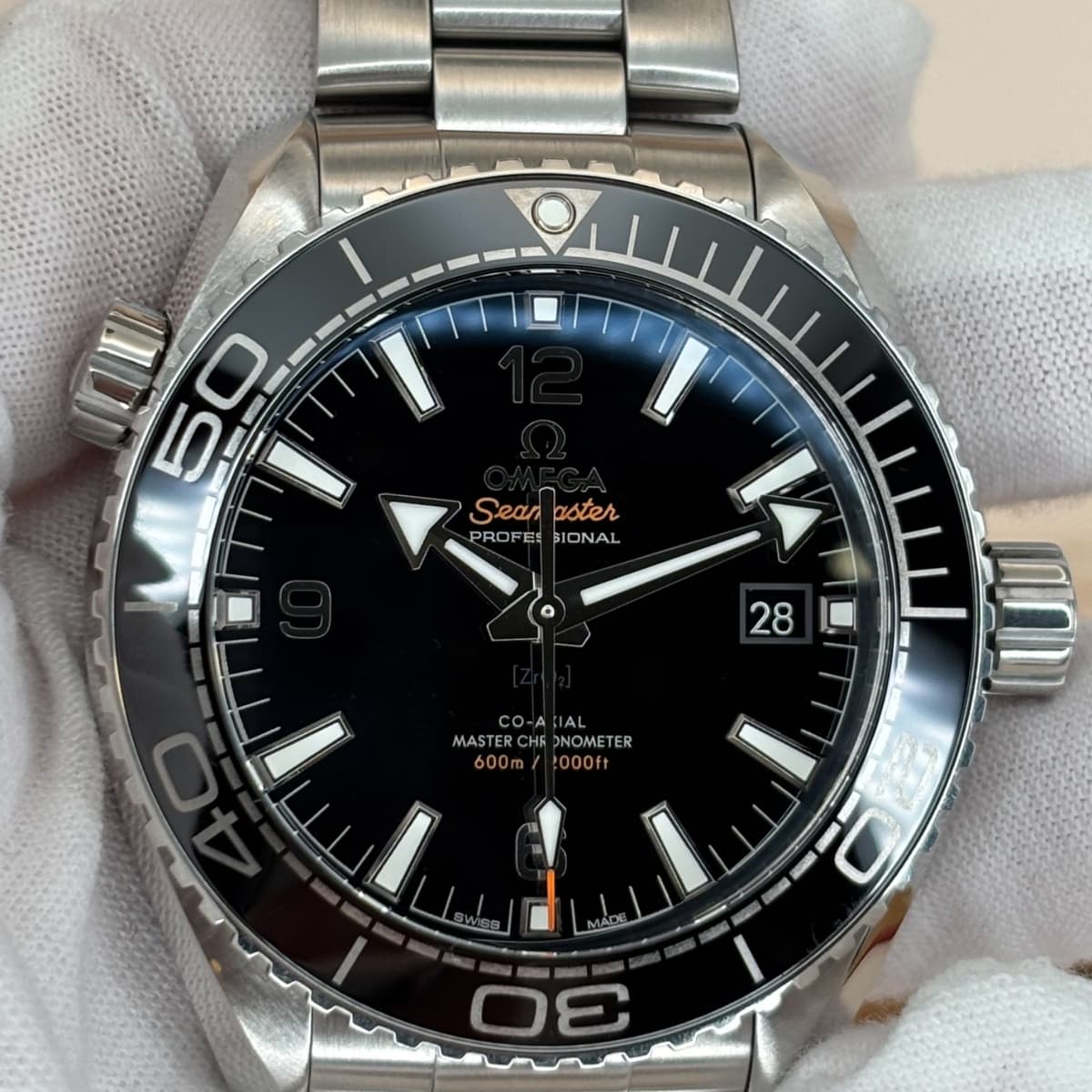 2025 OMEGA Seamaster Planet Ocean 600m 43.5mm 8900 215.30.44.21.01.001